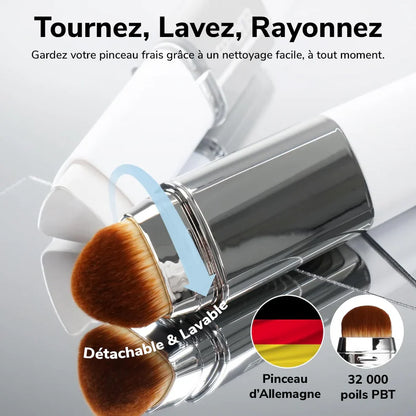 Fond de teint 2-en-1 avec pinceau intégré